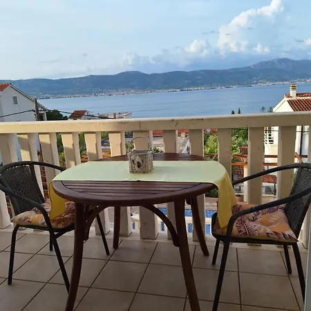 Romana Apartman *