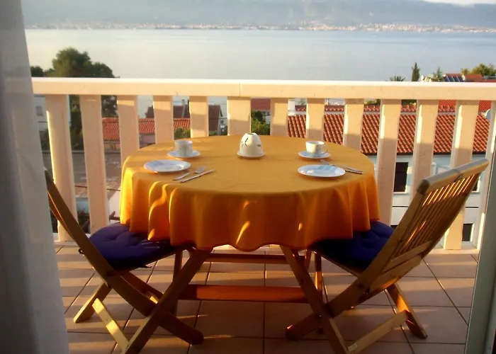 Apartament Romana *